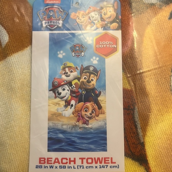 New Paw Patrol beach towel - Picture 3 of 4